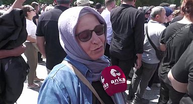 Ferdi Zeyrek son yolculuğuna uğurlanıyor... ''Manisa onu geç buldu, erken kaybetti. Ne söz verdiyse yaptı''