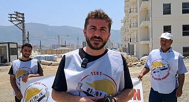 Hatay’da ücretlerini alamayan TOKİ işçileri çatıya çıktı: İki işçi gözaltında