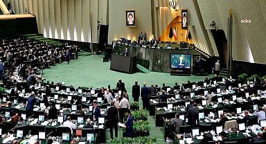 İran Meclisi, Uluslararası Atom Enerjisi Ajansı ile iş birliğini askıya alan tasarıyı onayladı