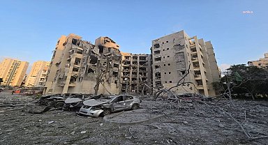 İran medyası, Tahran’ın sabah saatlerinde İsrail’e dört dalga halinde fırlattığı füze saldırısının ardından, İsrail ile ateşkesin başladığını ilan etti