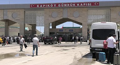 İsrail-İran savaşı 7’nci günde… Van’daki Kapıköy Gümrük Kapısı’nda yoğunluk oluştu