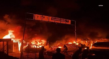 İsrail, Refah’taki yardım dağıtım merkezinin yakınlarına saldırdı: 30 kişi öldü