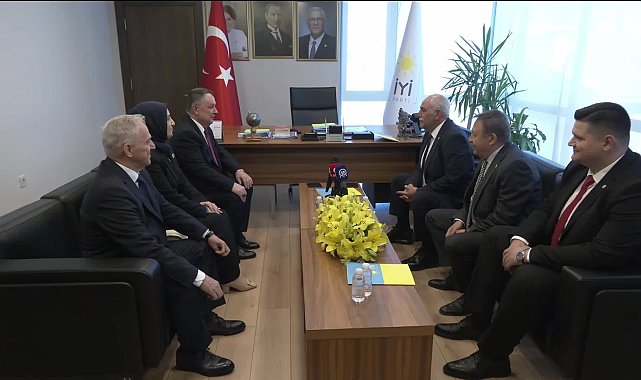 İYİ Parti'ye siyasi partilerden bayram ziyaretleri… İYİ Partili Cumali Durmuş: “Umarım siyaset ateşinin hızla düşürüldüğü, hukukun, adaletin tecelli ettiği yeni bir dönem olur”