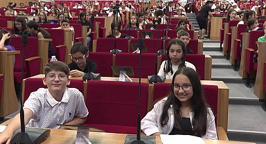 İzmir Büyükşehir Belediyesi Çocuk Meclisi döneme veda etti