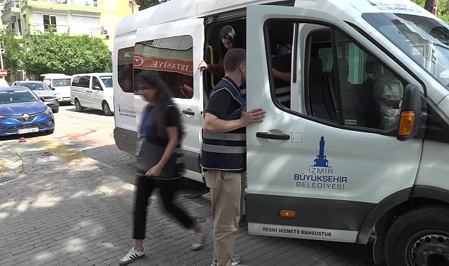 İzmir Büyükşehir Belediyesi'nin saha ekipleri 12 bin hanenin kapısını çaldı
