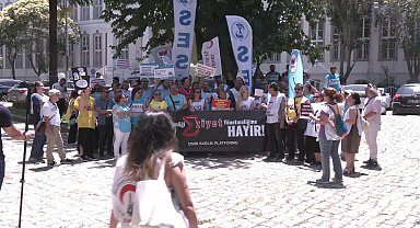 İzmir Sağlık Platformu’ndan “eziyet yönetmeliği” tepkisi: “Bu uygulamalar sağlık hizmetlerini felç ediyor”
