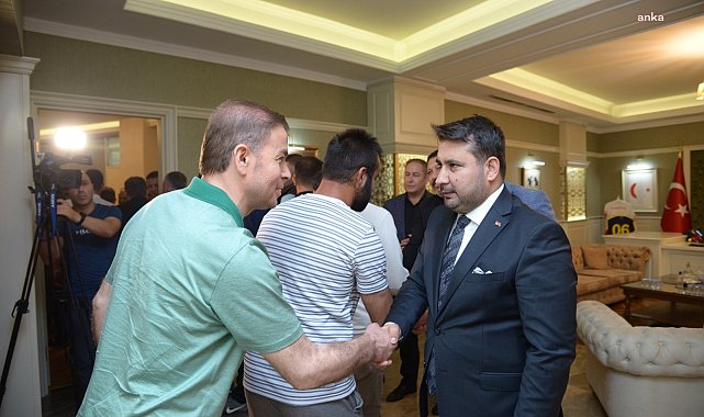Kahramankazan Belediye Başkanı Çırpanoğlu, personelle bayramlaştı