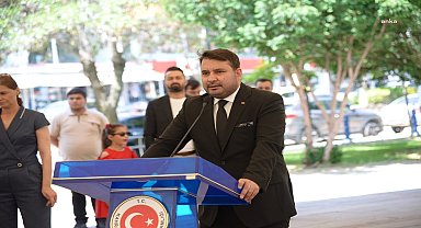 Kahramankazan Belediye Başkanı Çırpanoğlu, vatandaşlarla bayramlaştı
