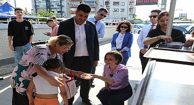 Karabağlar Belediyesi’nden Ferdi Zeyrek anısına lokma ikramı