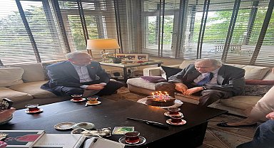 Kemal Kılıçdaroğlu, CHP’nin 6. Genel Başkanı Altan Öymen’i ziyaret etti