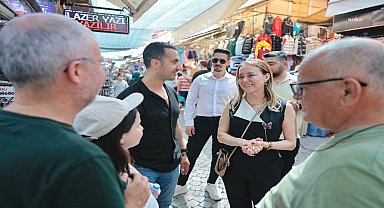 Konak Belediye Başkanı Mutlu, esnaf ile bayramlaştı