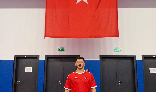 Manavgat Belediyesi Güreş Kulübü sporcusu Bozkurt'tan milli gurur