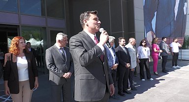 Manisa Büyükşehir Belediye Başkanı Zeyrek, belediye ve MASKİ çalışanları ile bayramlaştı