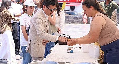 Marmaris'te Ferdi Zeyrek anısına lokma döküldü