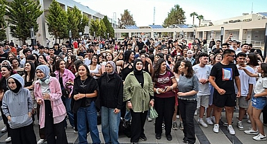 Mersin Büyükşehir Belediyesinden öğrencilere YKS öncesi moral etkinliği
