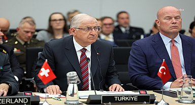 Milli Savunma Bakanı Güler, NATO Ukrayna Temas Grubu Toplantısı'na katıldı