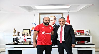Muratpaşa, güreş liginde şampiyonluğa yürüyor