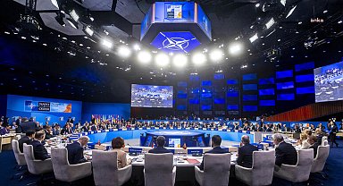 NATO Zirvesi sonuç bildirgesi: Üye ülkeler savunma harcamalarını GSYH'nin yüzde 5’ine çıkaracak, 2026 Zirvesi Türkiye’de yapılacak