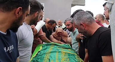 Oltu'da taş ocağındaki göçükte ölen işçiler toprağa verildi