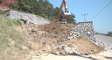 Osmangazi Belediyesi, Uludağ yolundaki kaçak duvarı yıktı