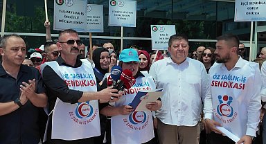 Öz- Sağlık İş Sendikası üyeleri, sağlık çalışanlarına maaş zammını protesto etti