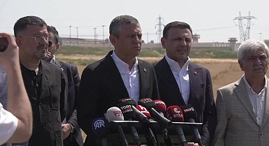 Özgür Özel’den İmamoğlu davası açıklaması : “Kürsüden daha kısalabilen bir savcı bugün gördüm. Oluru varsa Akın Gürlek gelsin, kendi otursun”
