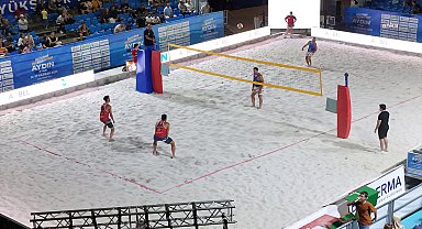 Plaj Voleybolu'nun kalbi Aydın Tekstil Park’ta atıyor