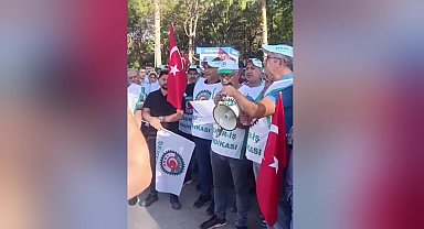 Şeker İş Elazığ Şubesi üyeleri, iktidarın kamu işçilerine yaptığı zam teklifini protesto etti