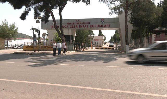 Selçuk Belediye Başkanı Filiz Ceritoğlu Sengel, Murat Çalık'ı ziyaret etti: