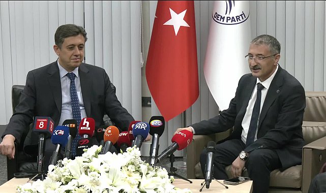 Siyasi partiler arası bayramlaşma... Gelecek Partisi heyeti, DEM Parti'yi ziyaret etti