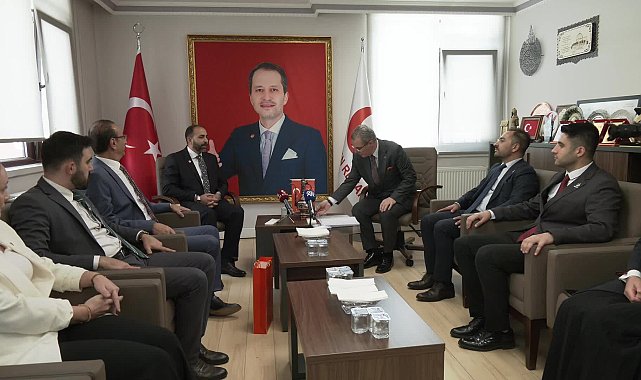 Siyasi partiler arası bayramlaşma... Saadet Partisi ve HÜDA Par heyetleri, Yeniden Refah Partisi'ni ziyaret etti