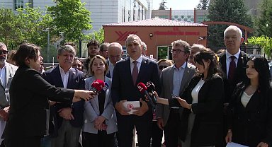 Suat Özçağdaş: “Yahu siz Anayasa’ya uymayan bir iktidarsınız, sizinle hangi Anayasa’yı konuşacağız?”