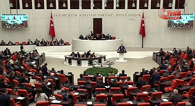 TBMM Genel Kurulu'nda çıkan tartışmanın ardından Divan Katip üyesi Yasin Öztürk'e kınama cezası verildi