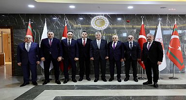 Ticaret Bakanı Bolat, ayakkabı üretim sektörü temsilcileriyle bir araya geldi