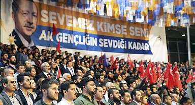 Toplum Çalışmaları Enstitüsü: Ülkedeki yapısal sorunlar genç neslin AK Parti'ye karşı mesafeli ve eleştirel bir konum geliştirmesine zemin hazırlıyor