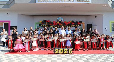 Turgutlu Belediyesi'nin Çocuk Kültür Sanat Merkezleri'nde mezuniyet coşkusu