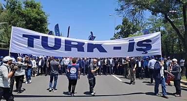 TÜRK-İŞ'ten beş haftalık eylem planı: Eylemler 5 haftaya yayılacak, AK Parti il başkanlıkları önünde basın açıklaması yapılacak