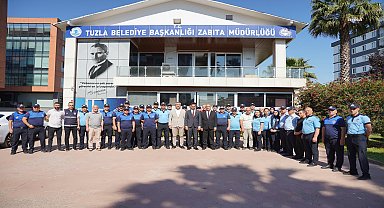 Tuzla Belediye Başkanı Bingöl, belediye personeliyle bayramlaştı