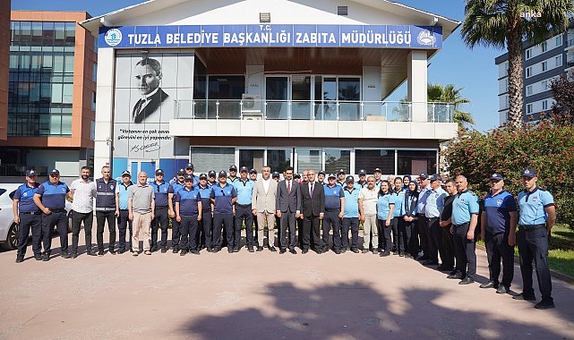 Tuzla Belediye Başkanı Bingöl, belediye personeliyle bayramlaştı