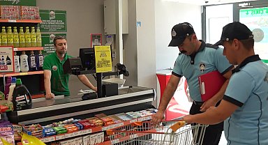 Tuzla Belediyesi Zabıta ekiplerinden marketlere denetim