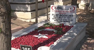 15 Temmuz Demokrasi ve Milli Birlik Günü… Malatya’da 15 Temmuz Şehidi Fuat Bozkurt mezarı başında anıldı
