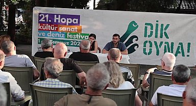 21. Hopa Kültür, Sanat ve Deniz Festivali'nde ''tarikat ve cemaat yapıları'' konuşuldu