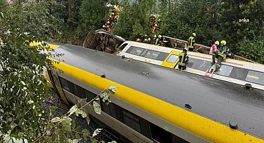 Almanya'nın Baden Württemberg eyaletindeki tren kazası: 3 kişi öldü, 30’dan fazla kişi yaralandı