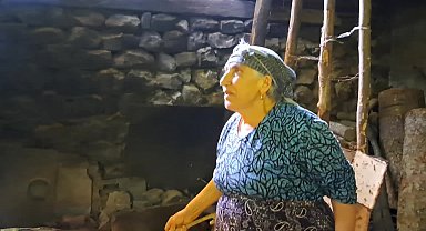 Artvin'de işsizlik nedeniyle gençlerin köylerini terk etmek zorunda kaldığını söyleyen Neziha Sal: “Topraklarımıza sahip çıkın”
