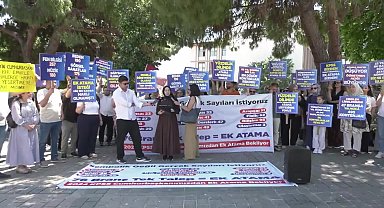 Atanamayan öğretmenler Erdoğan ve Tekin'e seslendi: 700’lerden 20’lere, 800’lerden 30’lara kadar düşen kontenjanlar karşısında dünyamız başımıza yıkıldı