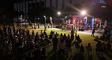 Aydın Büyükşehir Belediyesi'nin “Yaz Konserleri”, Efeler'de devam etti