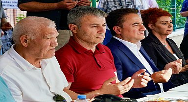 Babacan'dan orman yangınında hayatını kaybeden Bayram Eren Arslan'ın ailesine taziye ziyareti