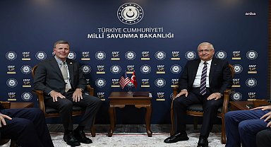 Bakan Güler, IDEF 2025 Fuarı’nda ATBR Başkanı James Jones ve Irak Savunma Bakanı El-Abbasi ile görüştü