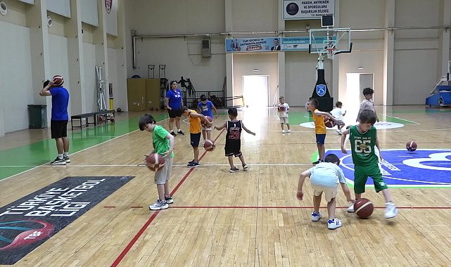 Balıkesir Büyükşehir Belediyesi’nin Yaz Spor Okulları’na yoğun ilgi