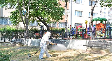 Beylikdüzü’nde kene ve haşereyle mücadele için ilaçlama çalışmaları yoğunlaştı